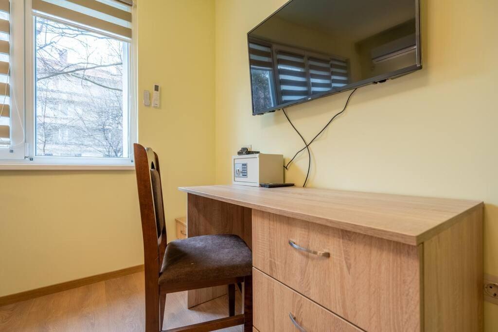 Top Location Central New & Spacious 3 Bdr Apt Medical Academy Софія Екстер'єр фото