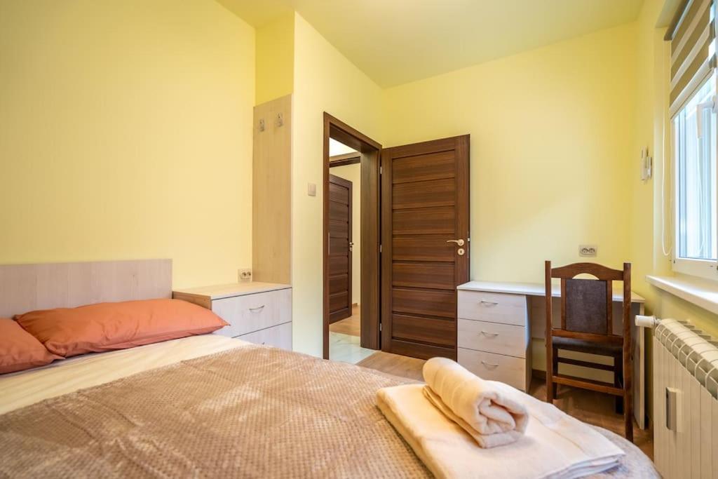 Top Location Central New & Spacious 3 Bdr Apt Medical Academy Софія Екстер'єр фото